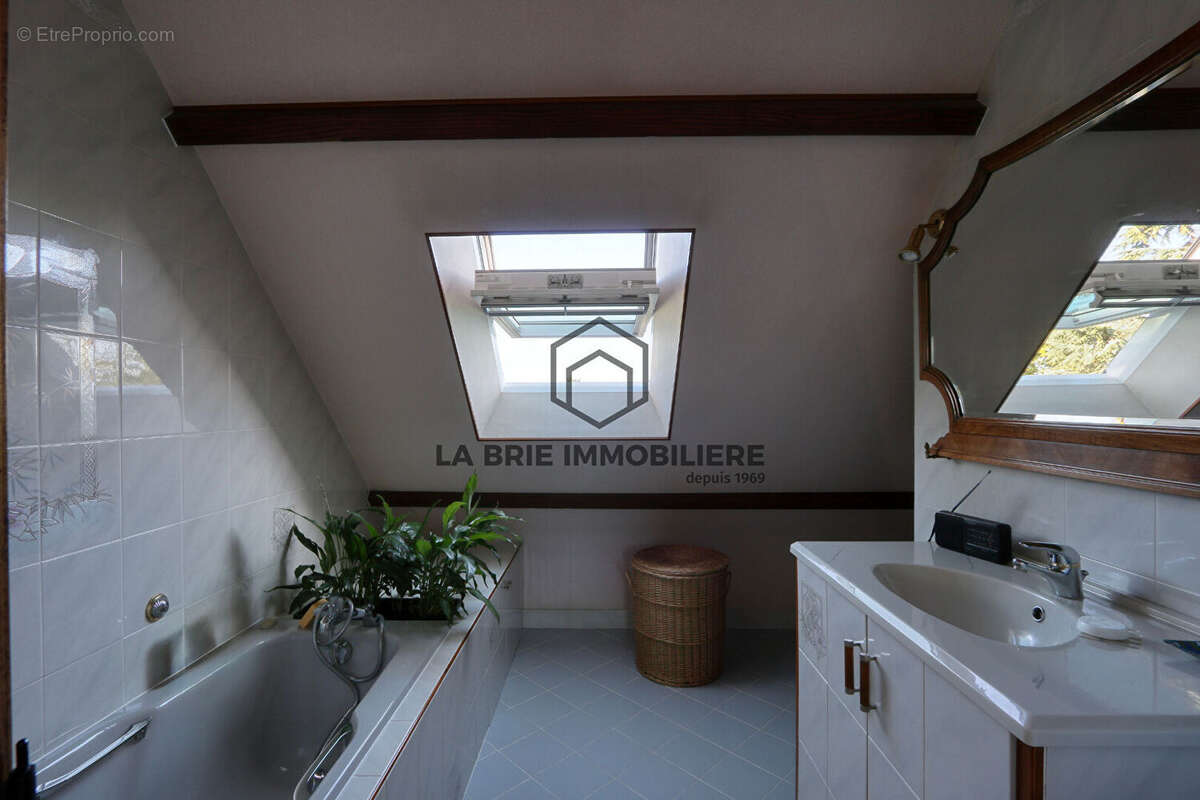 Maison à VILLECRESNES