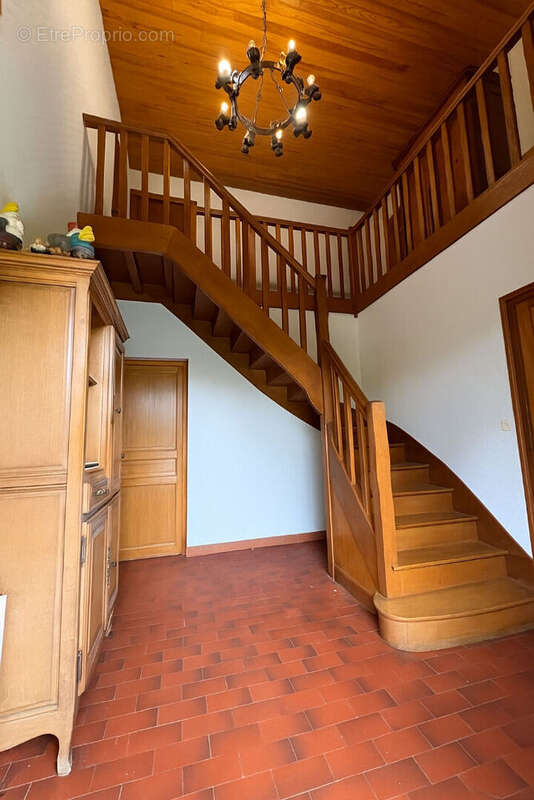 Maison à THIERS-SUR-THEVE