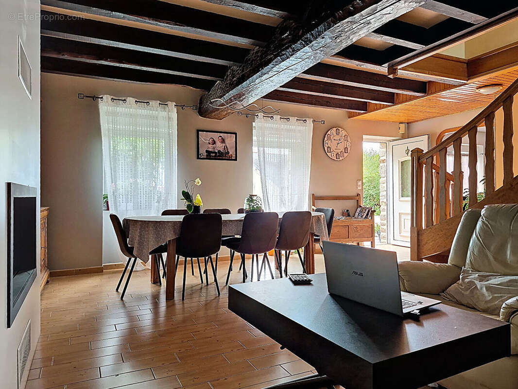 Maison à CARO