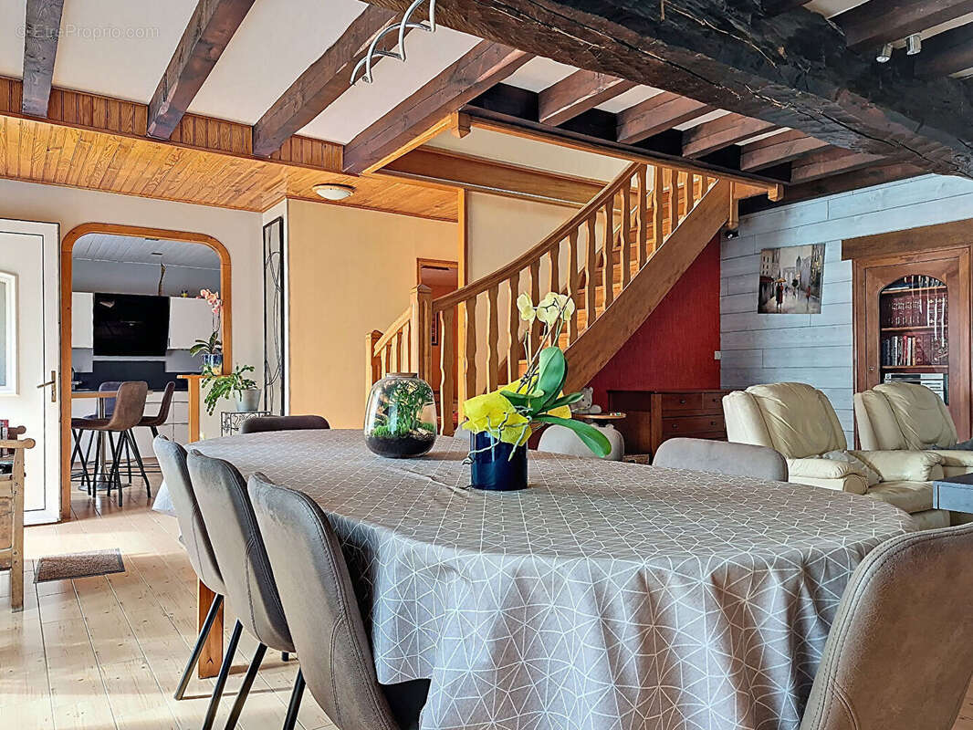 Maison à CARO