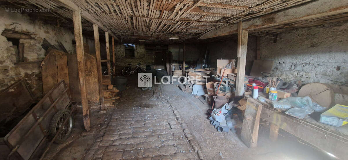 Maison à RENNES-SUR-LOUE