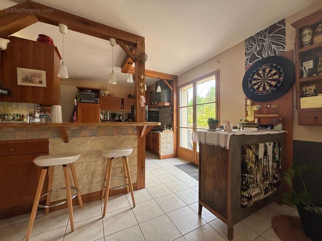 Maison à SAINT-PIERRE-DU-PERRAY