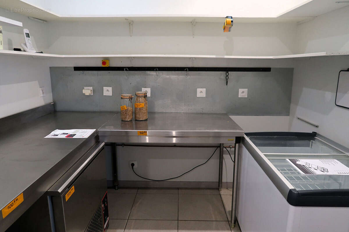 Commerce à POUILLY-EN-AUXOIS