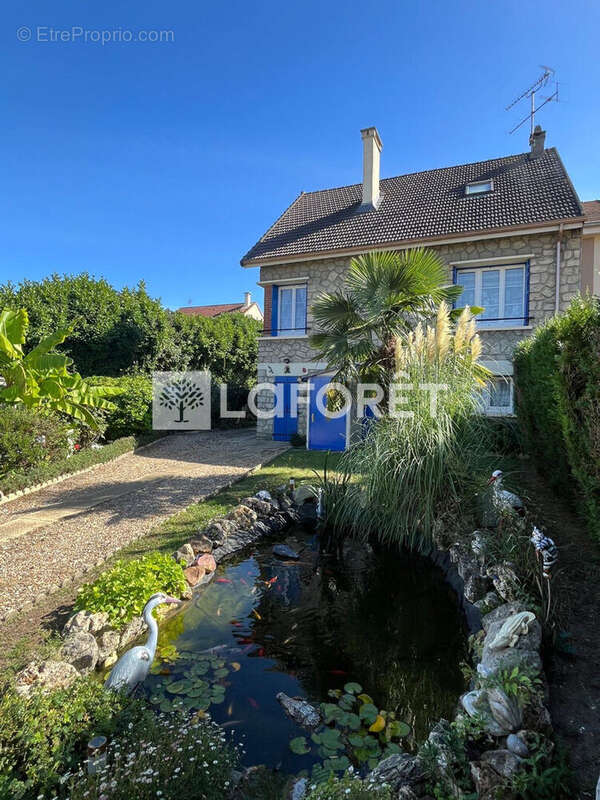 Maison à LES MUREAUX