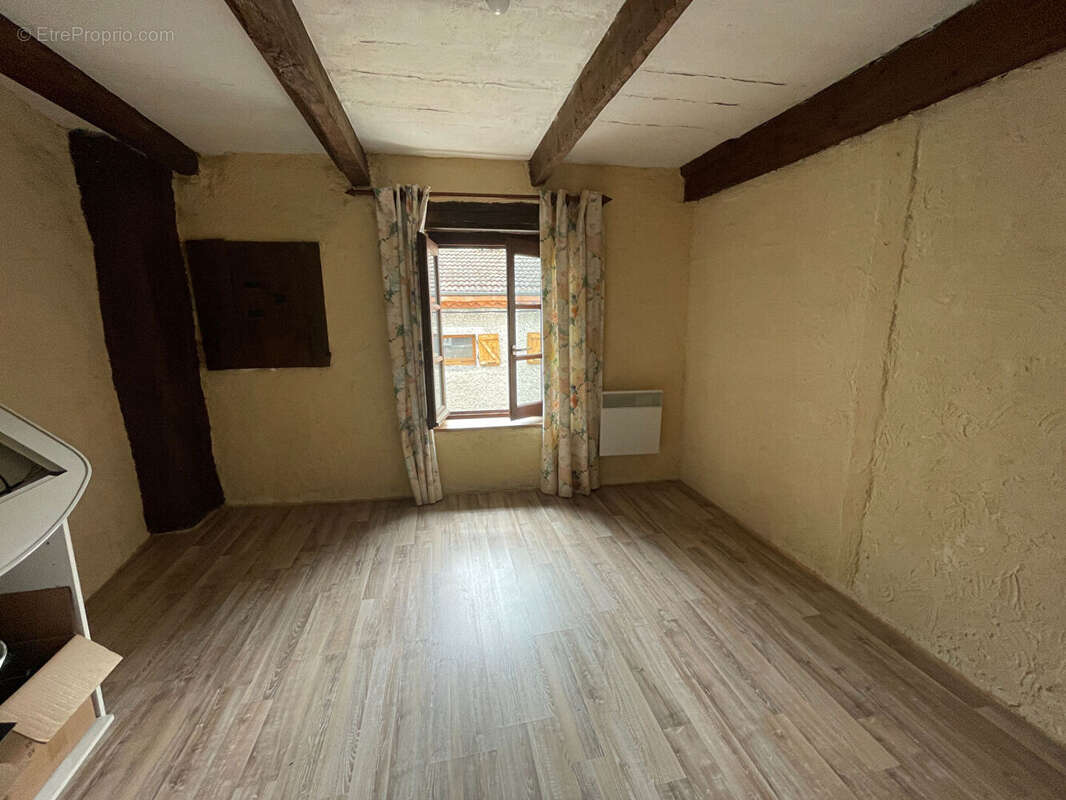 Maison à SAINT-GEORGES-D&#039;AURAC