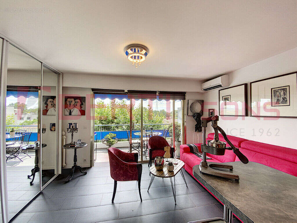 Appartement à MANDELIEU-LA-NAPOULE