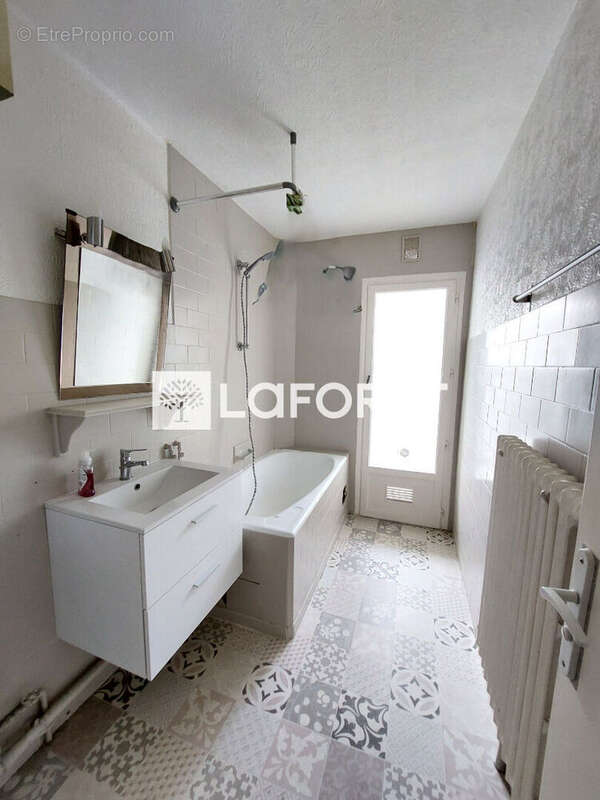 Appartement à AUDUN-LE-TICHE