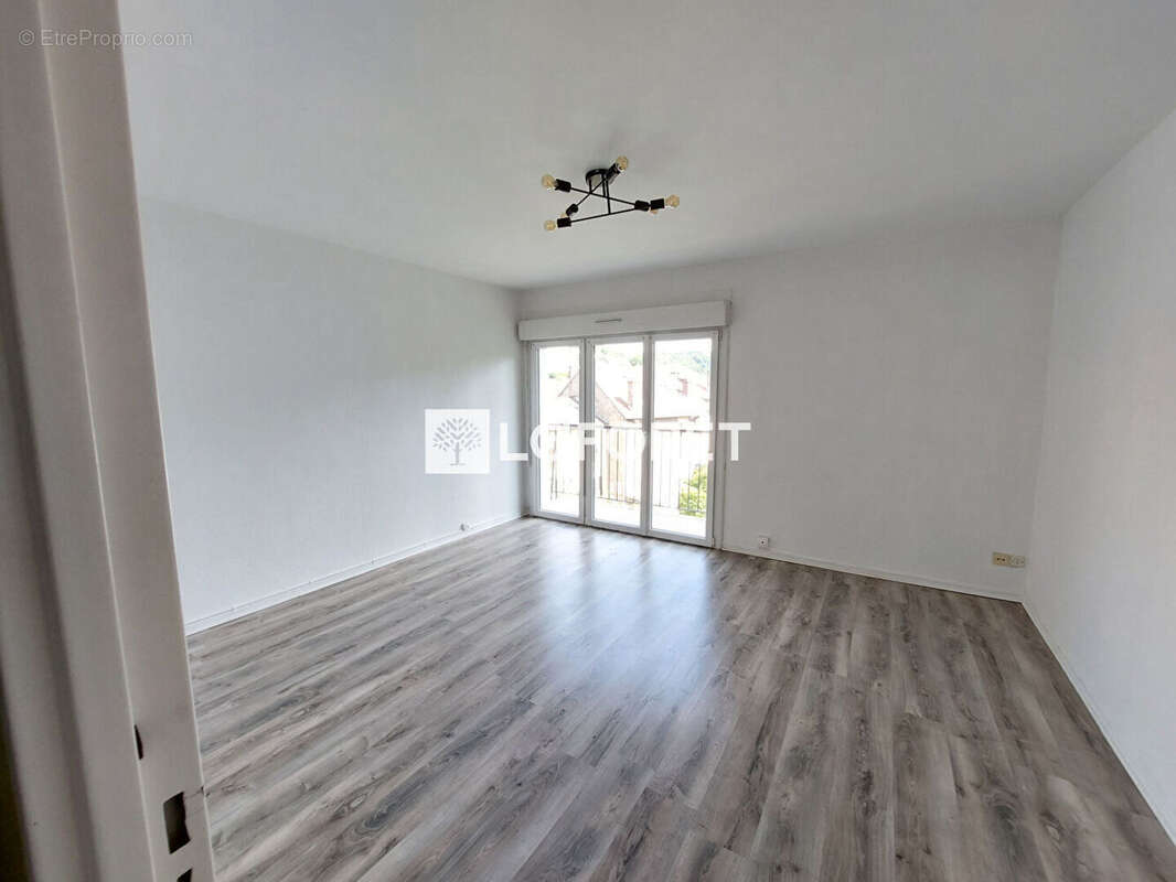 Appartement à AUDUN-LE-TICHE