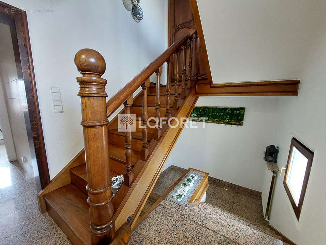 Maison à AUDUN-LE-TICHE