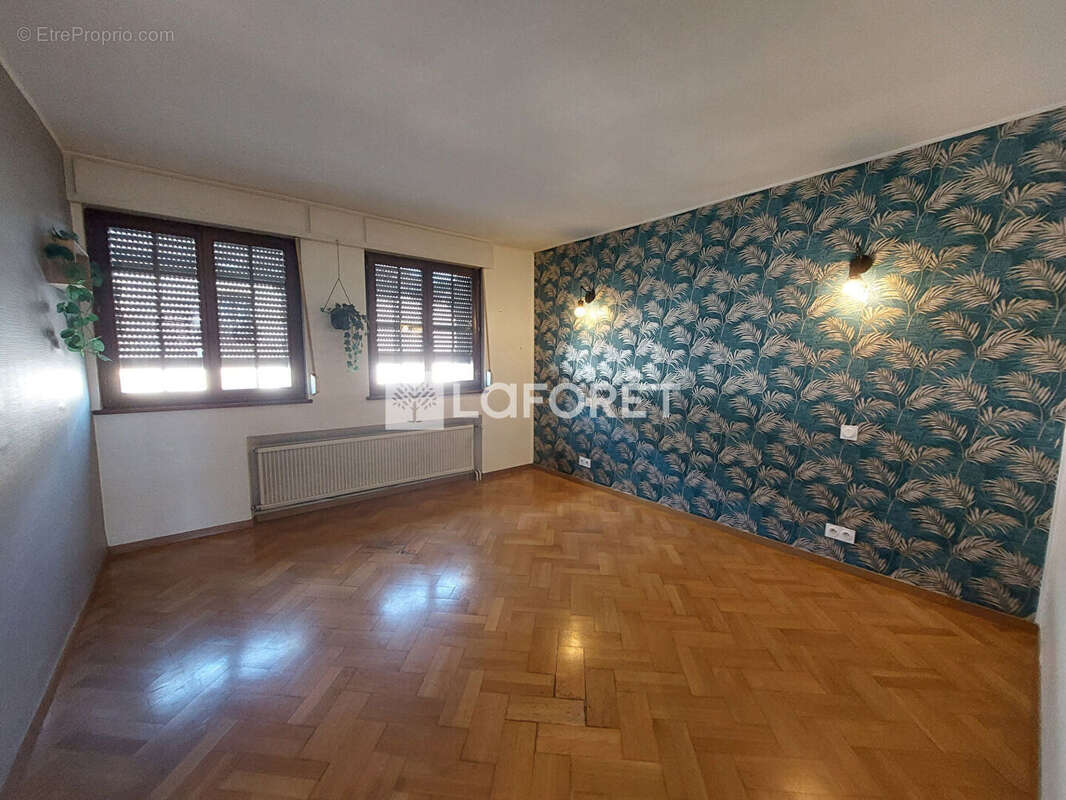 Maison à AUDUN-LE-TICHE