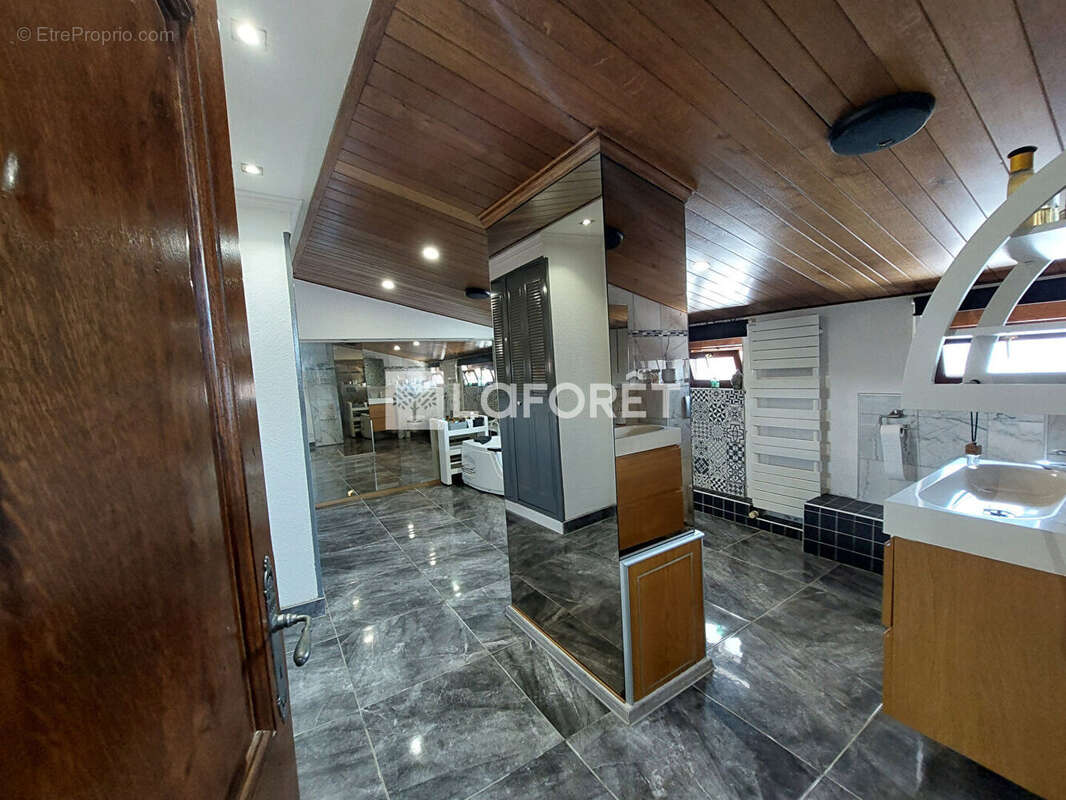 Maison à AUDUN-LE-TICHE