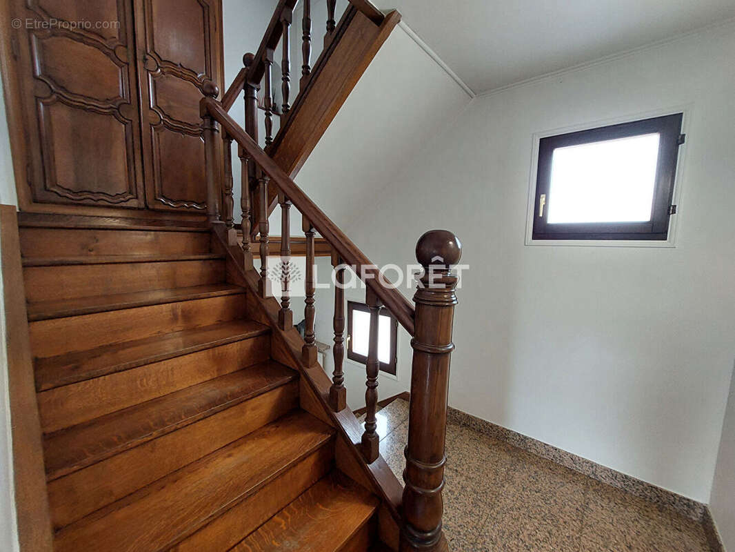 Maison à AUDUN-LE-TICHE