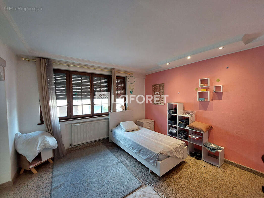 Maison à AUDUN-LE-TICHE