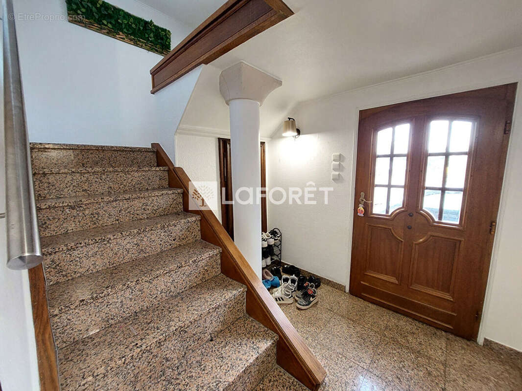 Maison à AUDUN-LE-TICHE