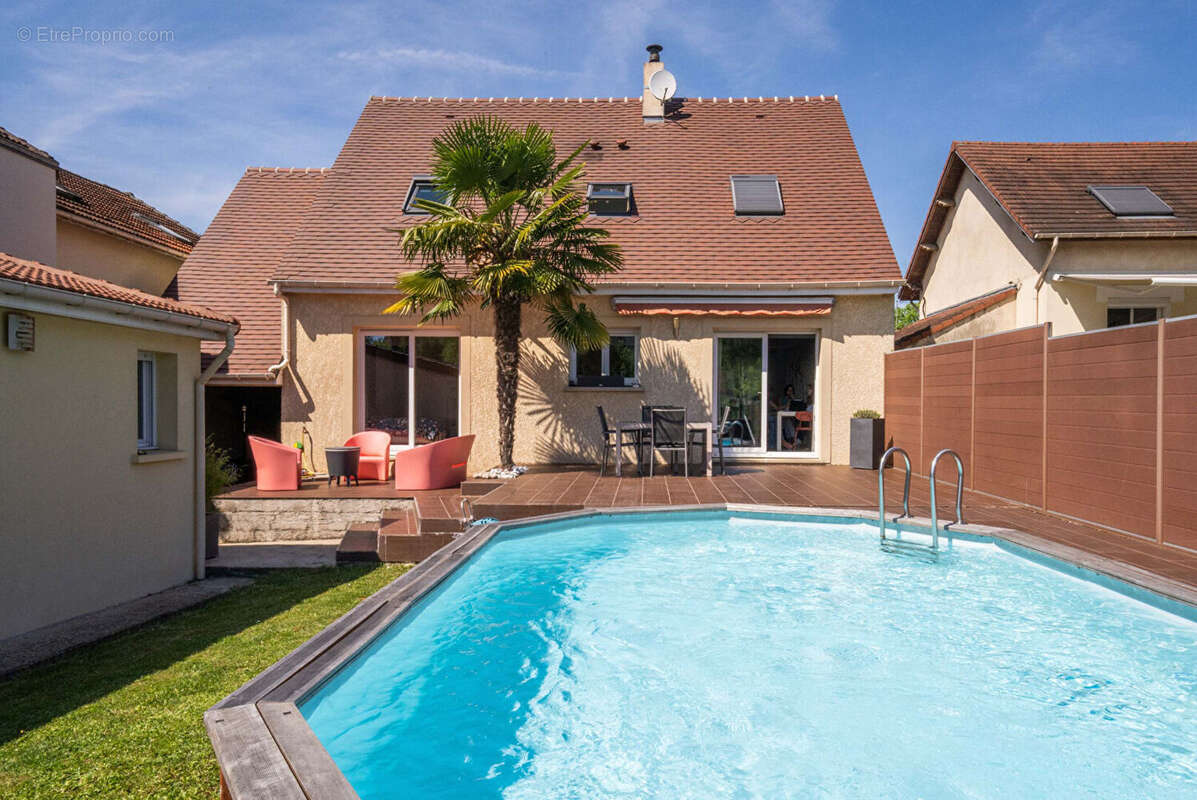 Maison à LAGNY-SUR-MARNE