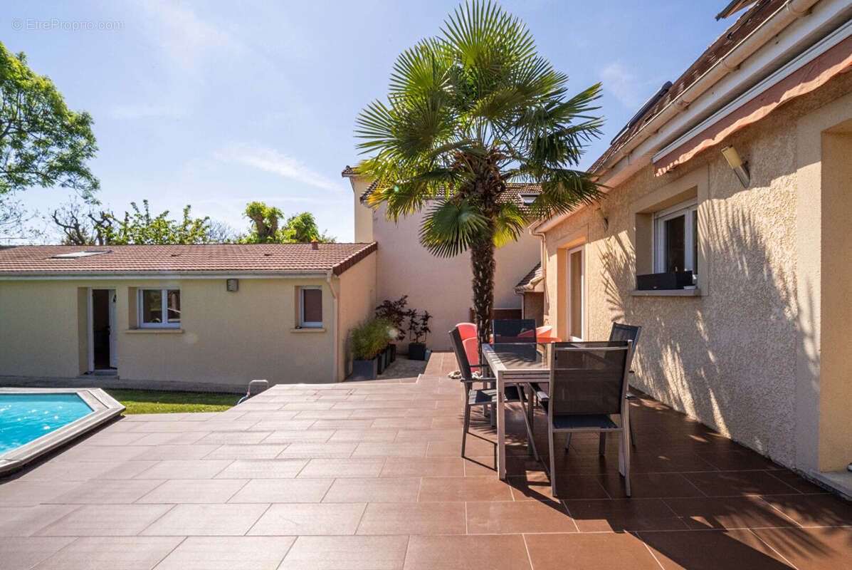 Maison à LAGNY-SUR-MARNE