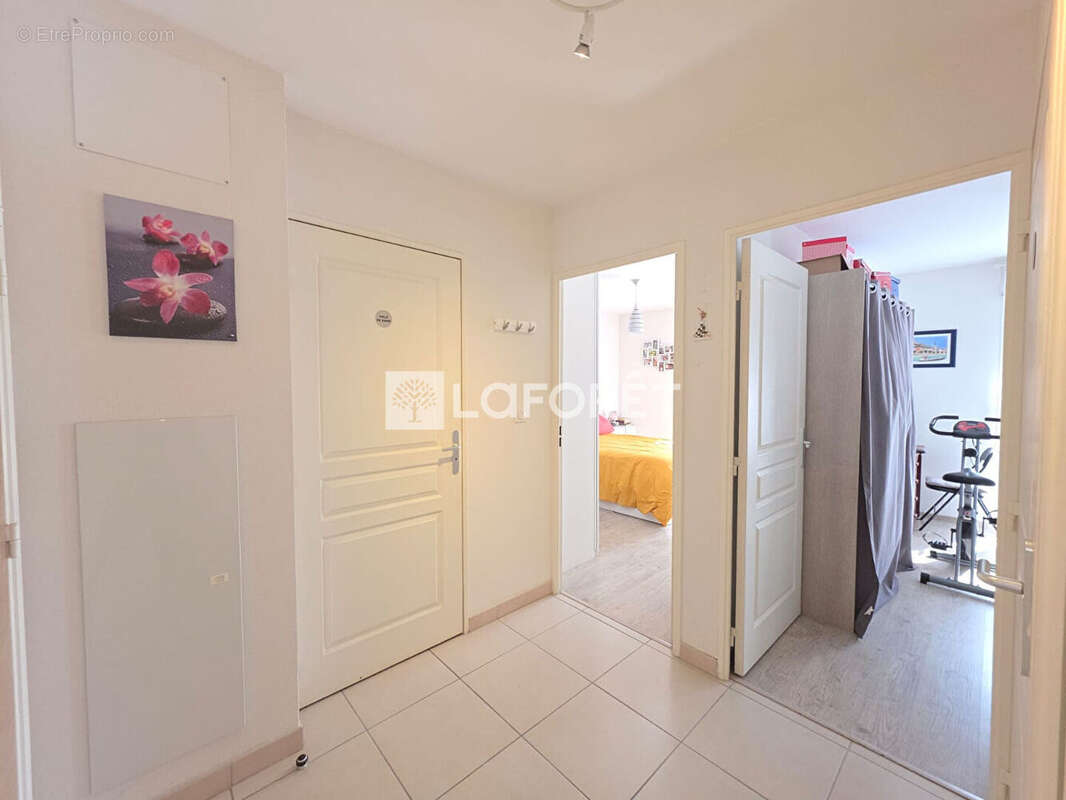 Appartement à MEYZIEU