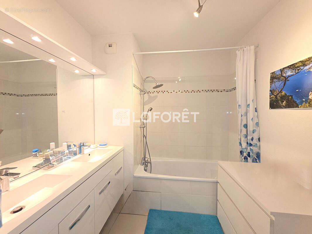 Appartement à MEYZIEU