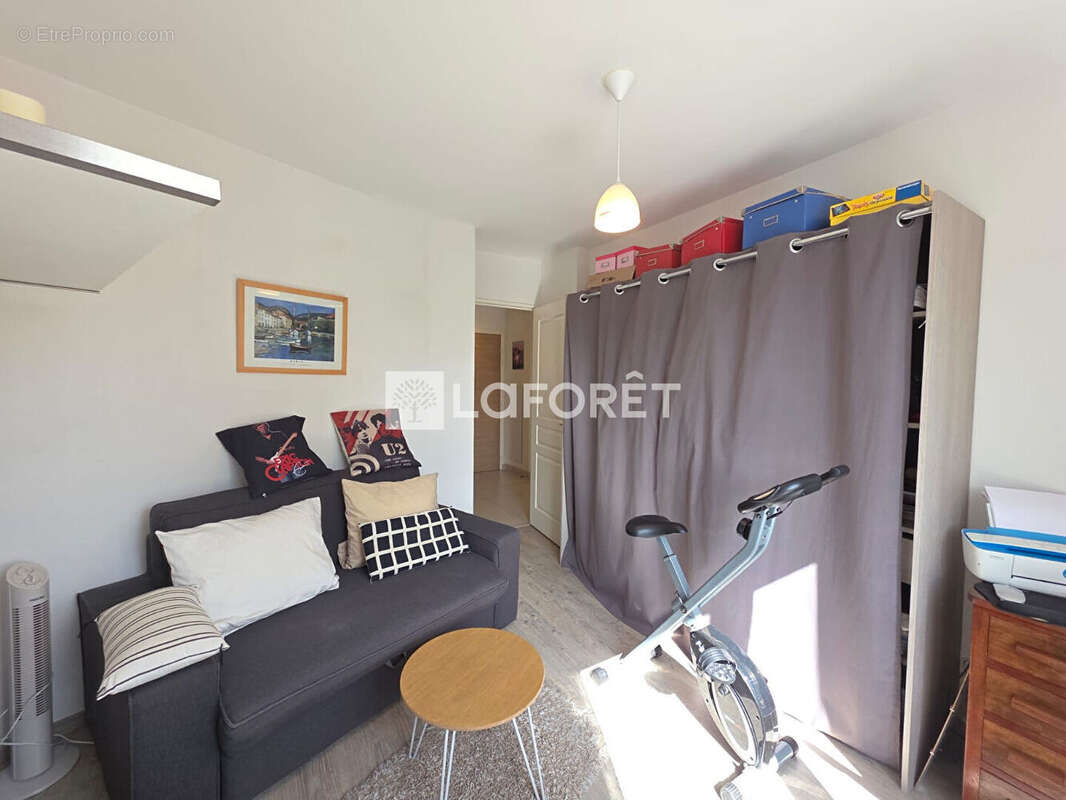 Appartement à MEYZIEU