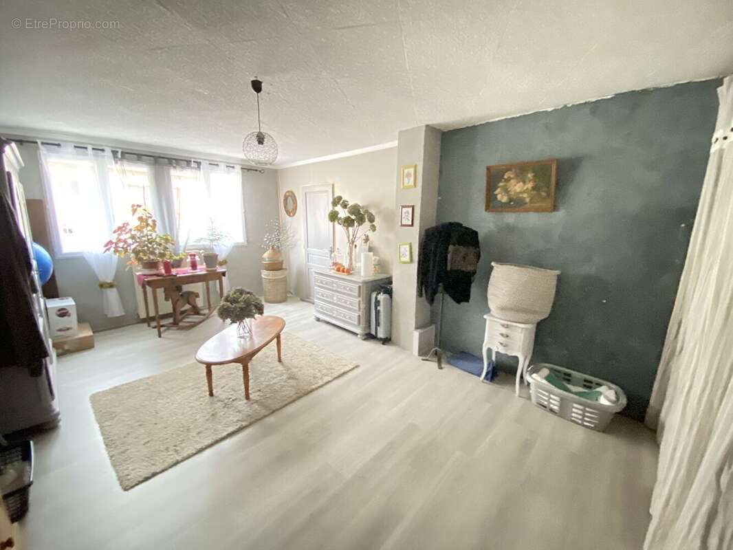 Maison à NANTEUIL-LES-MEAUX