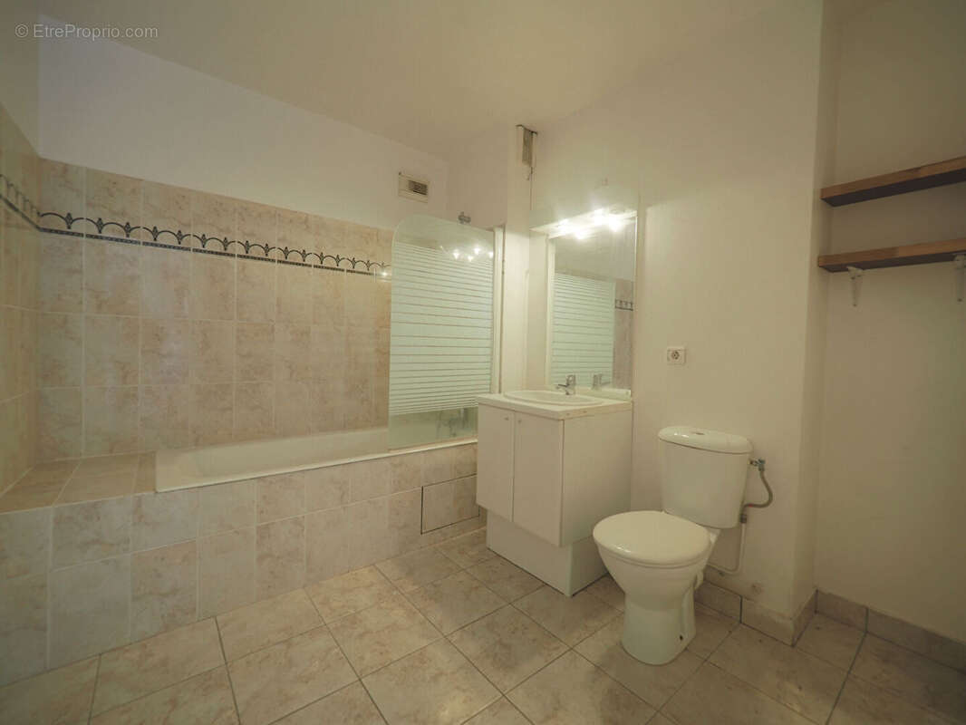 Appartement à PARIS-20E