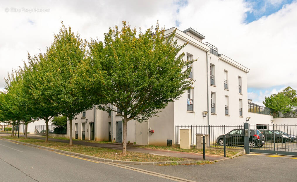 Appartement à SAINT-PIERRE-DU-PERRAY