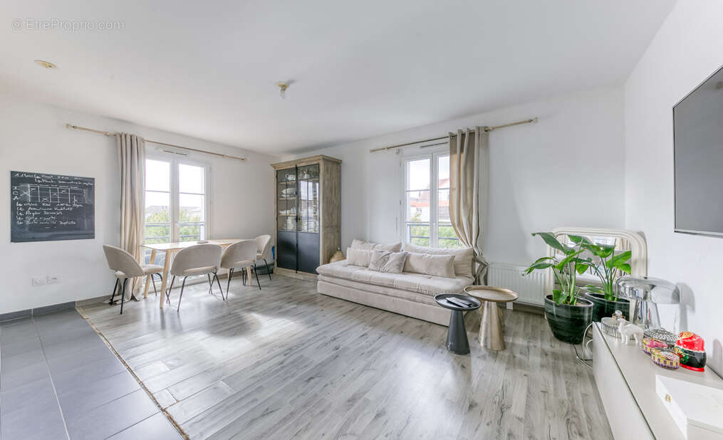 Appartement à SAINT-PIERRE-DU-PERRAY