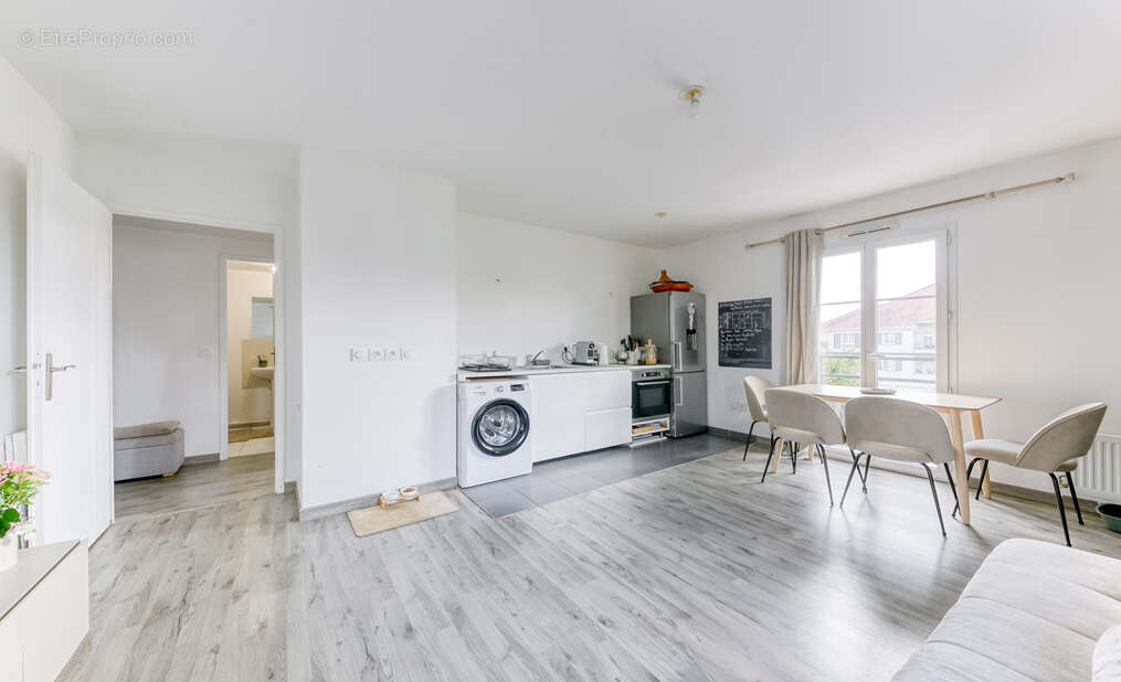 Appartement à SAINT-PIERRE-DU-PERRAY