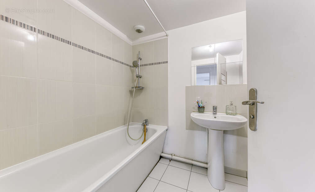 Appartement à SAINT-PIERRE-DU-PERRAY