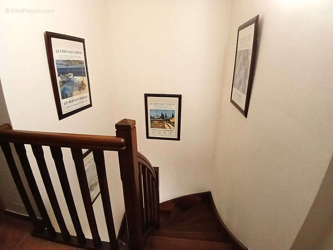 Appartement à SENAS