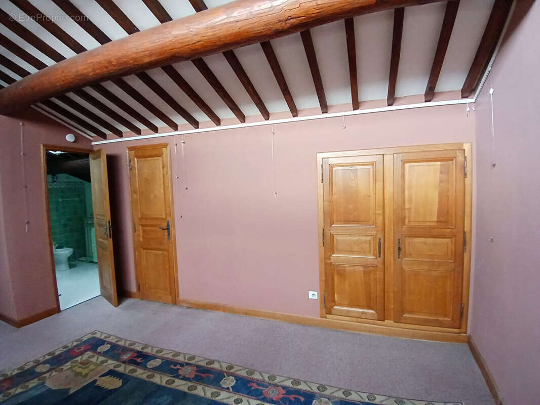 Appartement à SENAS