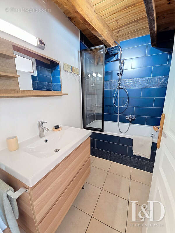 Maison à CHENAC-SAINT-SEURIN-D&#039;UZET