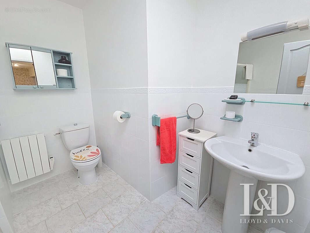 Maison à CHENAC-SAINT-SEURIN-D&#039;UZET