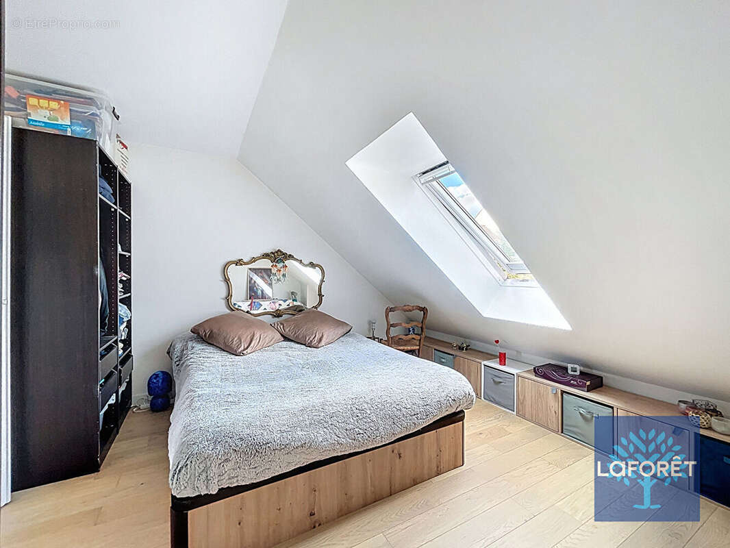 Appartement à CHILLY-MAZARIN