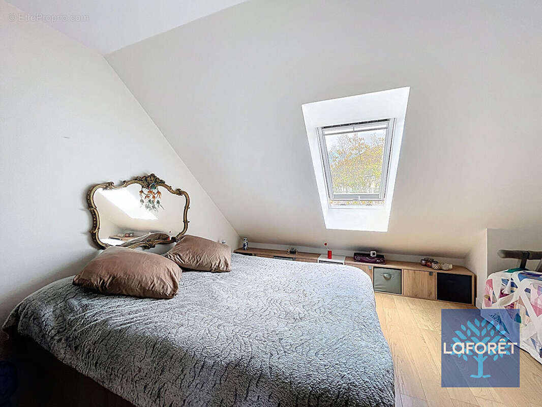 Appartement à CHILLY-MAZARIN