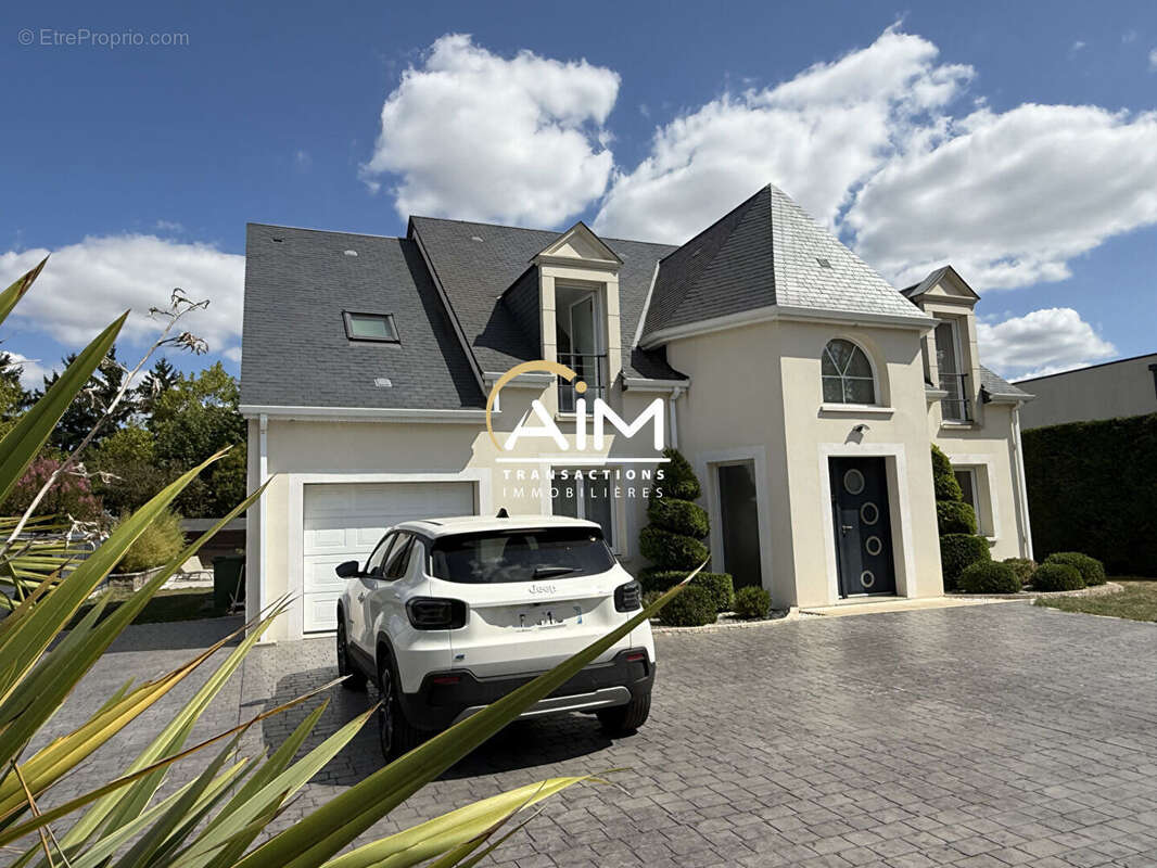 Maison à SAINT-CYR-SUR-LOIRE