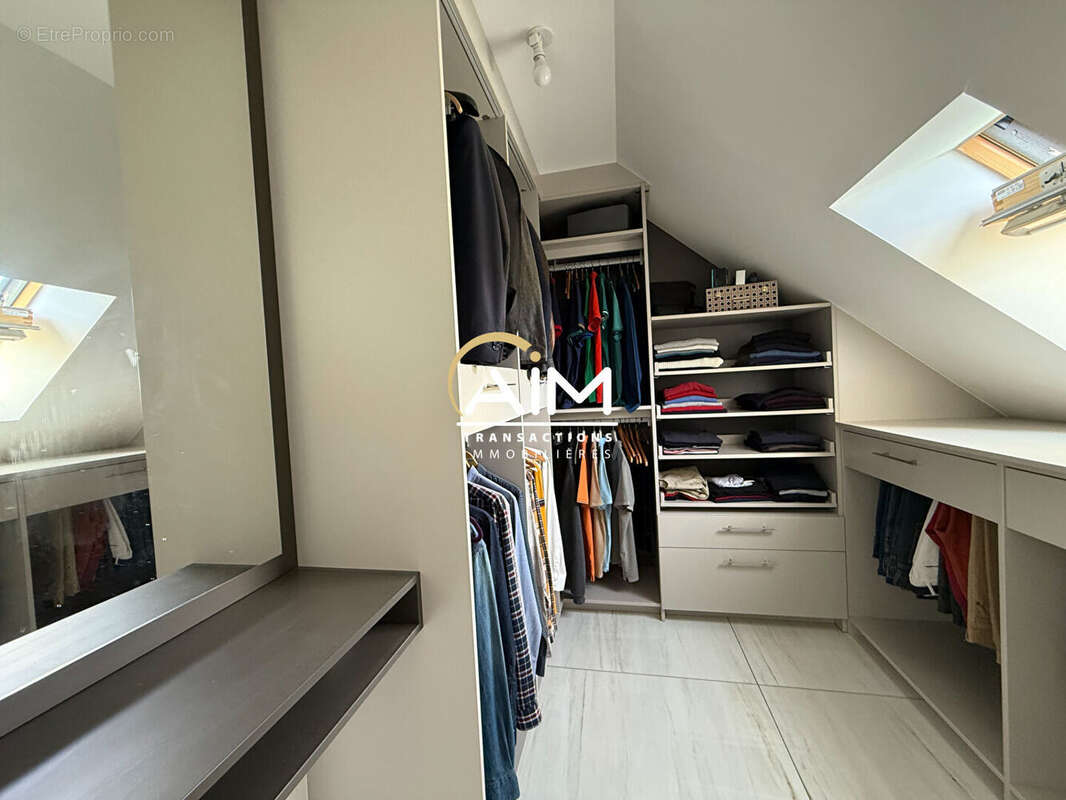 Maison à SAINT-CYR-SUR-LOIRE