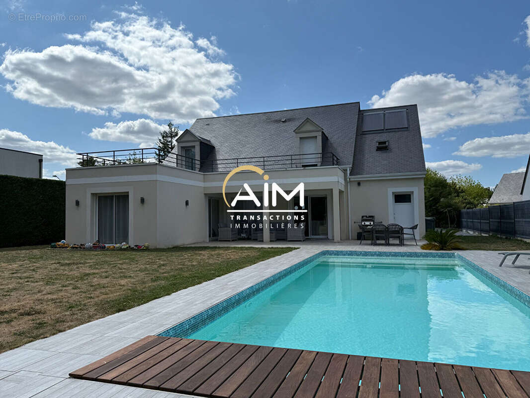 Maison à SAINT-CYR-SUR-LOIRE