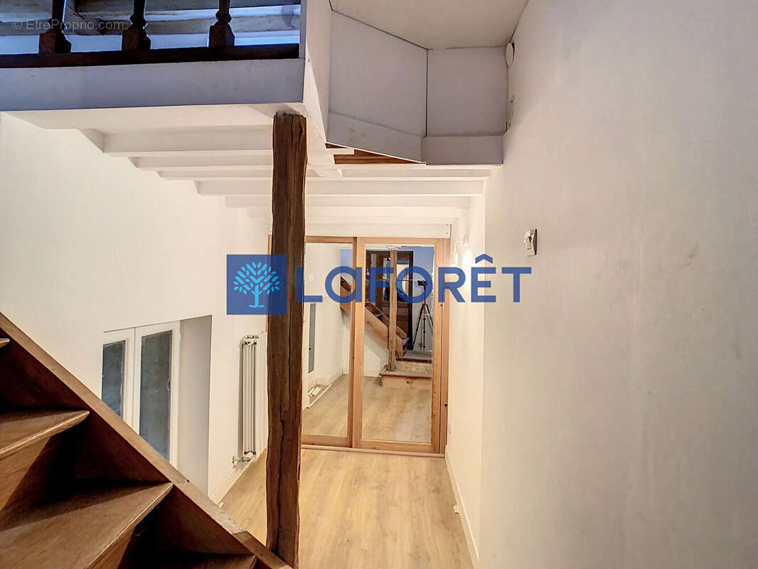 Maison à SAINT-NOM-LA-BRETECHE