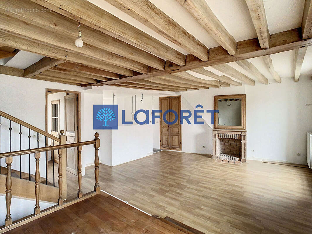 Maison à SAINT-NOM-LA-BRETECHE