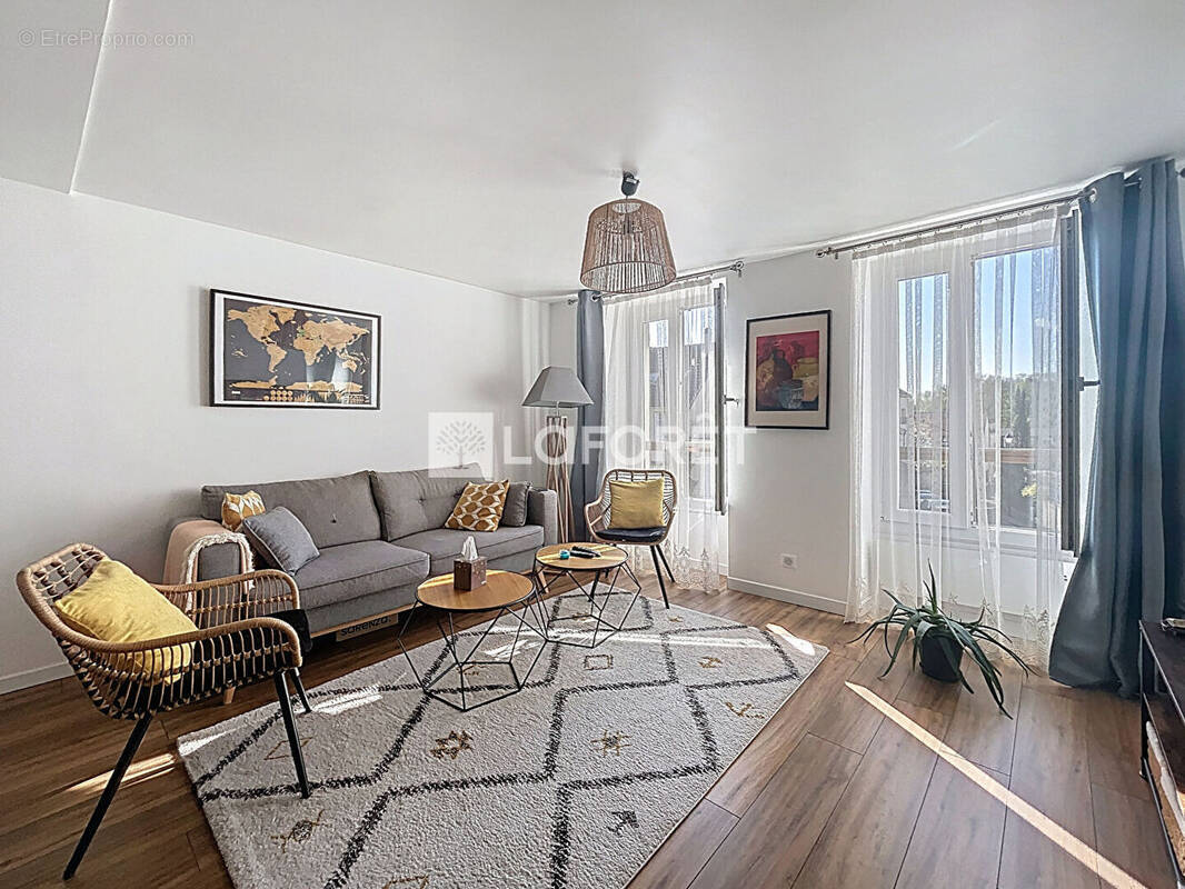 Appartement à LA QUEUE-EN-BRIE