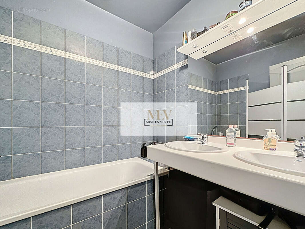 Appartement à LE PERREUX-SUR-MARNE