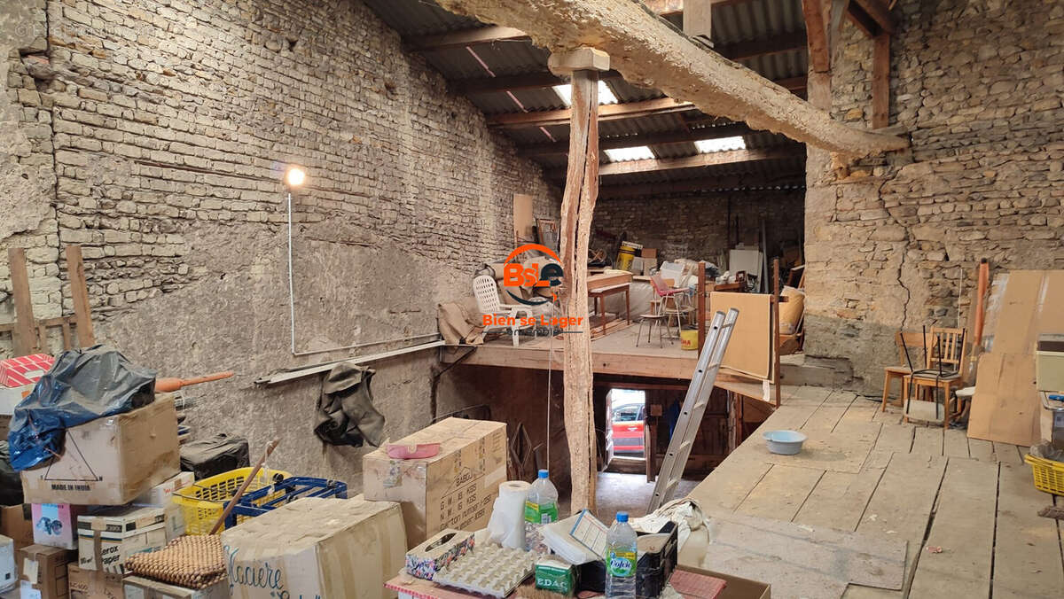 Grange à vendre BILLOM - Agence Immobilière BSLE IMMO BILLOM - Maison à BILLOM