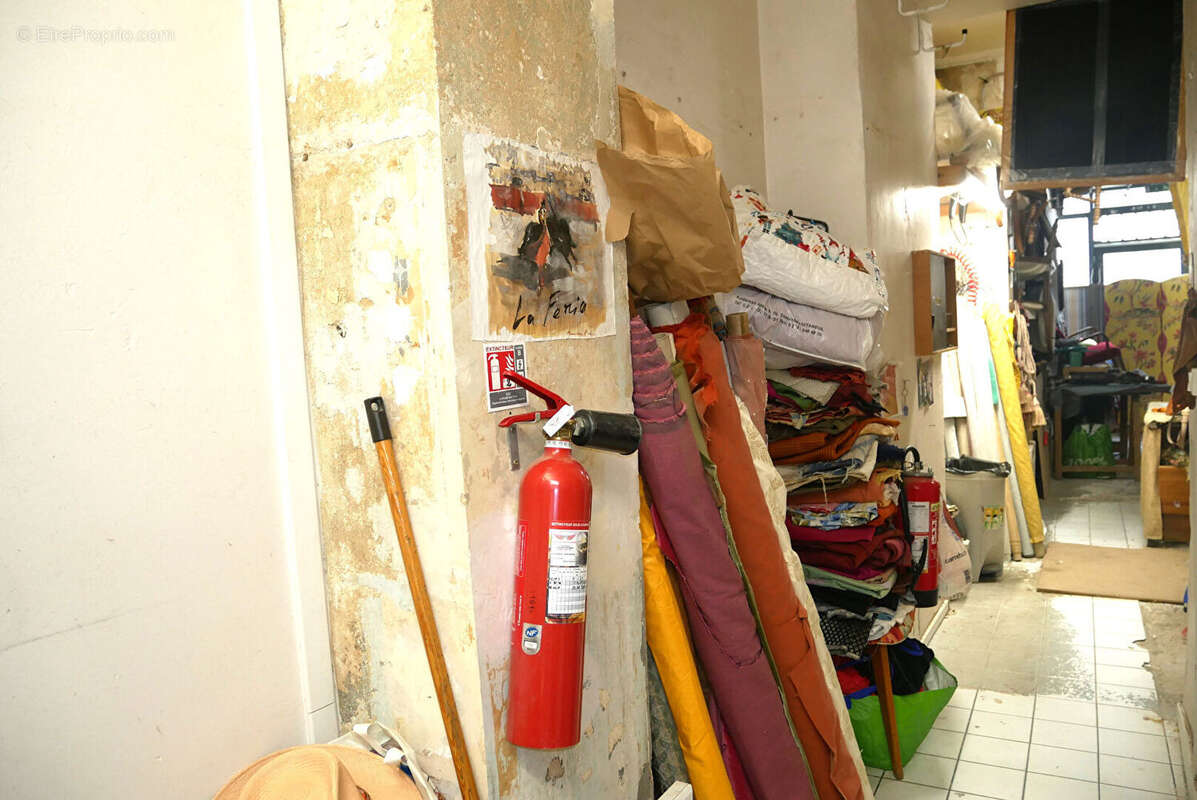 Commerce à PARIS-16E