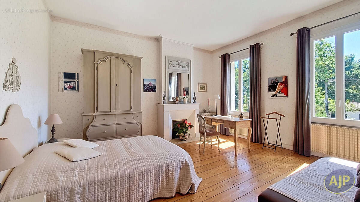 Maison à SAINT-DENIS-DE-PILE