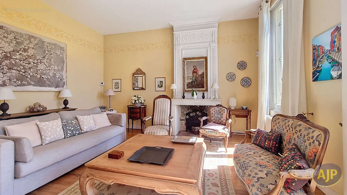 Maison à SAINT-DENIS-DE-PILE