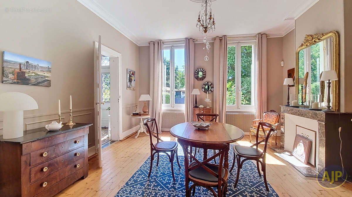 Maison à SAINT-DENIS-DE-PILE