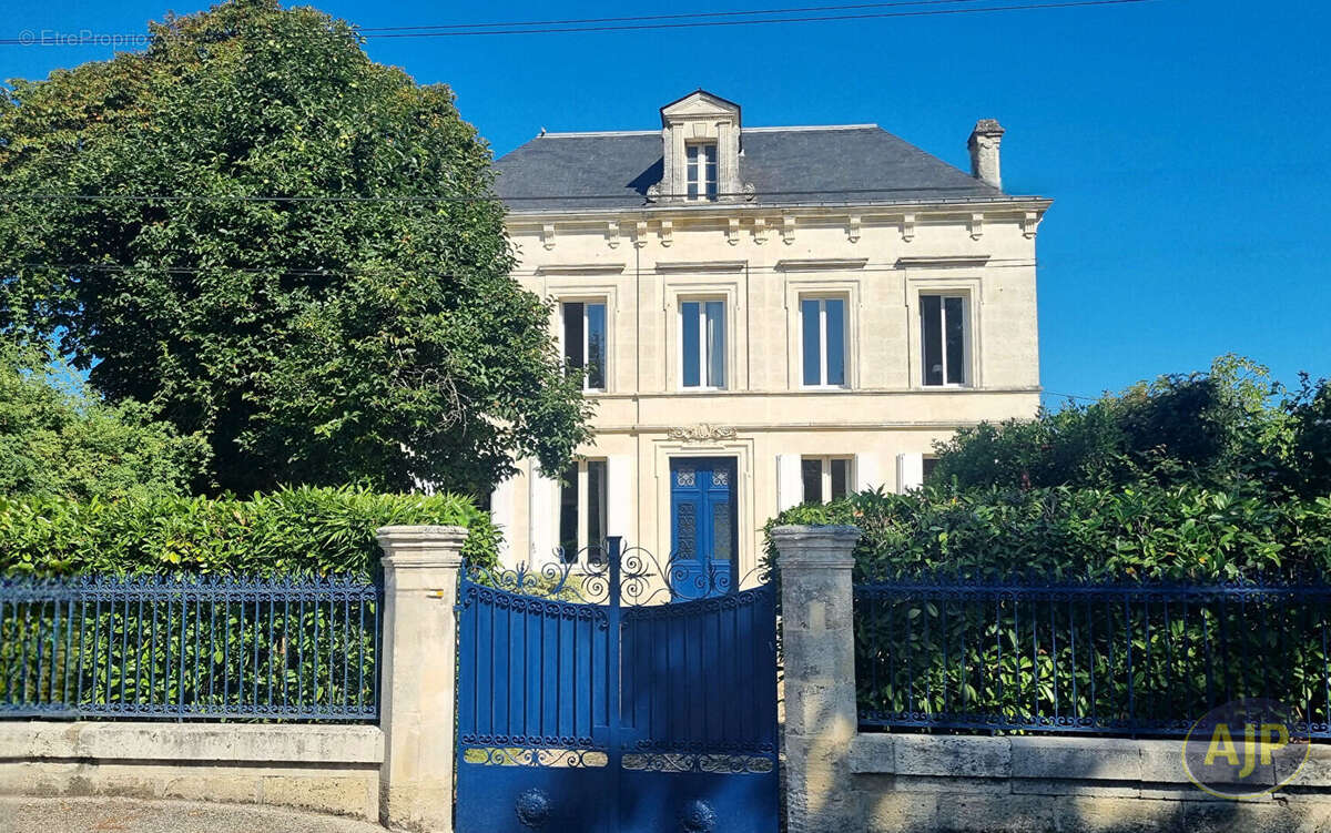Maison à SAINT-DENIS-DE-PILE