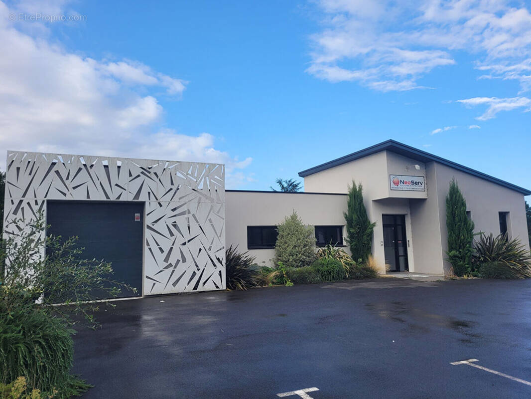 Commerce à REMOUILLE