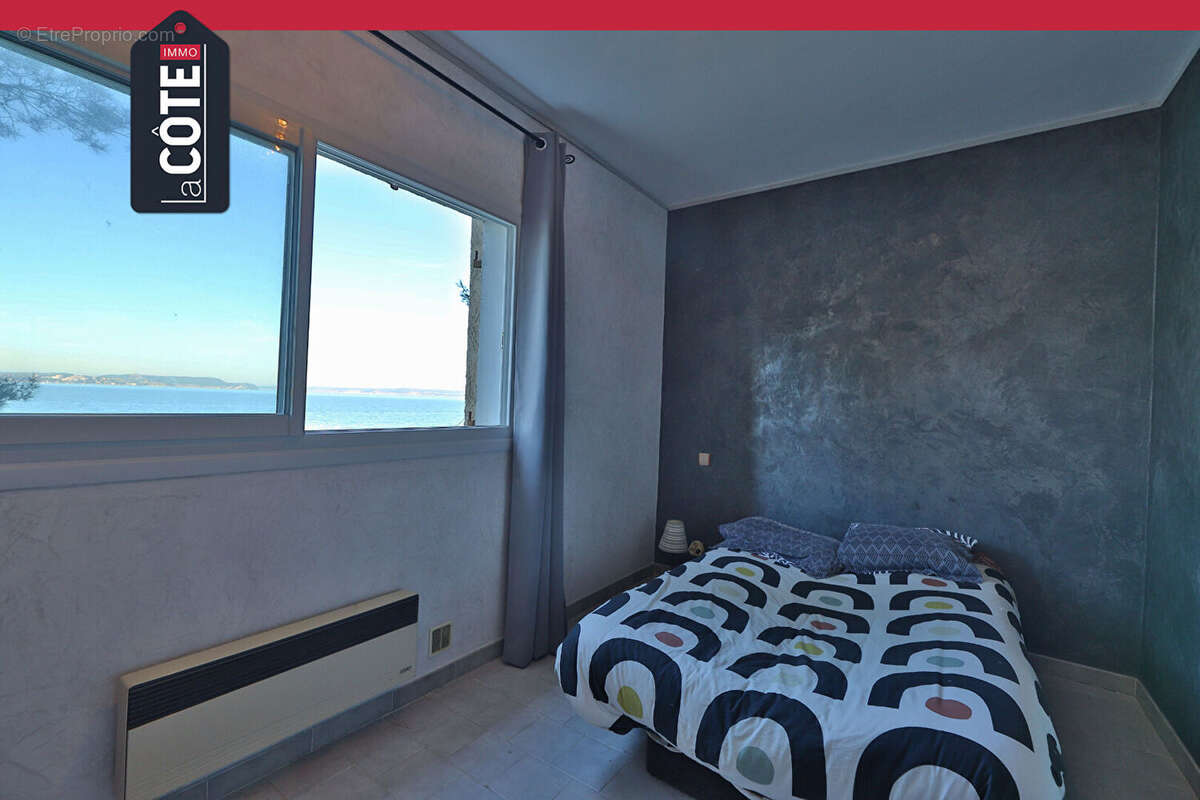 Maison à SAINT-MITRE-LES-REMPARTS